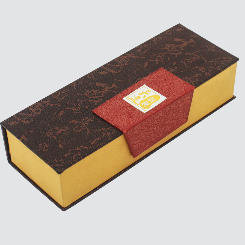 Caja de regalo con tapa con imán en relieve con escritura tradicional clásica